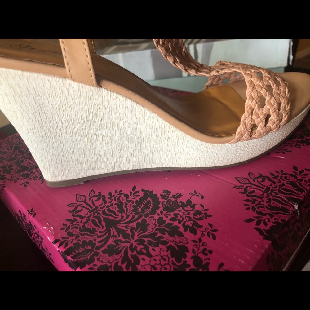 Shoes - Picture 2 of 5